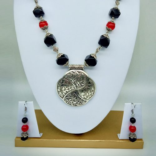 Tibetan Black & Red Stone Necklace Set