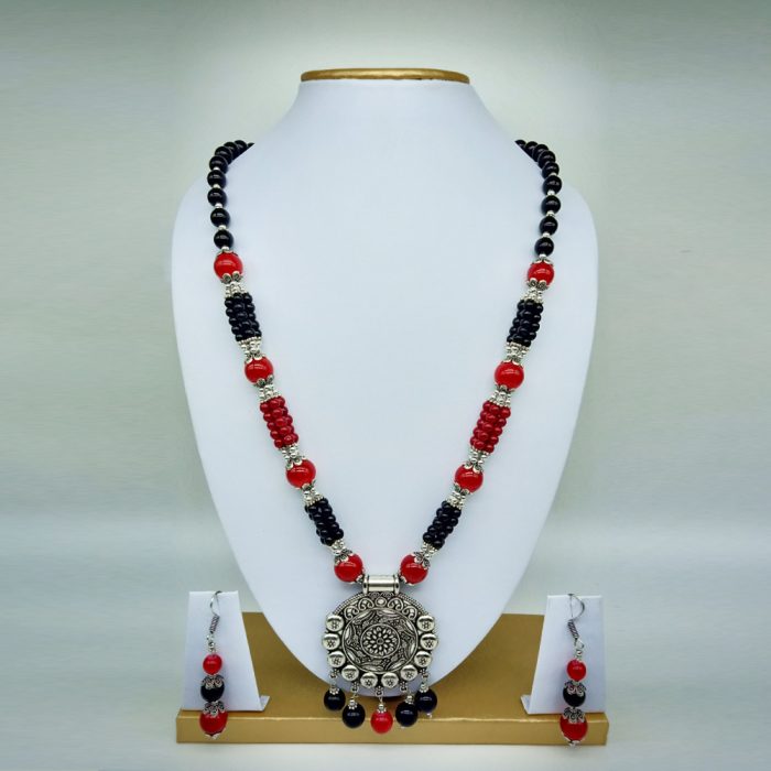 Oxidized Red and Black Beads Necklace Set - Image 2